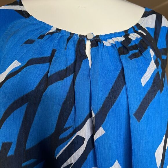 New York & Co Large bright blue abstract sheer overlay top - Picture 4 of 6